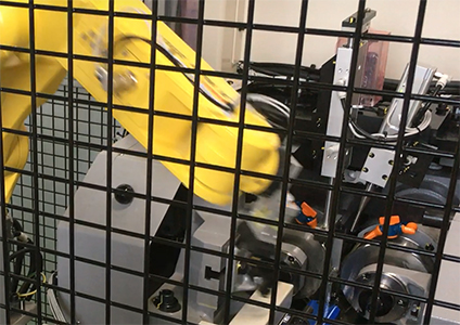 転造盤ロボットシステム